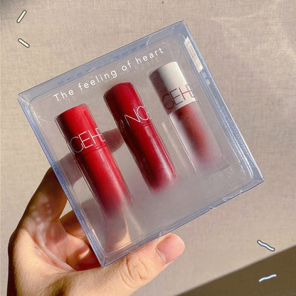 Bright and cool-toned lip gloss