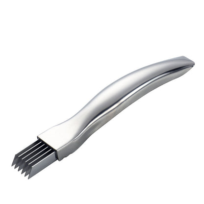 Portable and lightweight scallion slicer