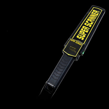 Highly sensitive handheld metal detector