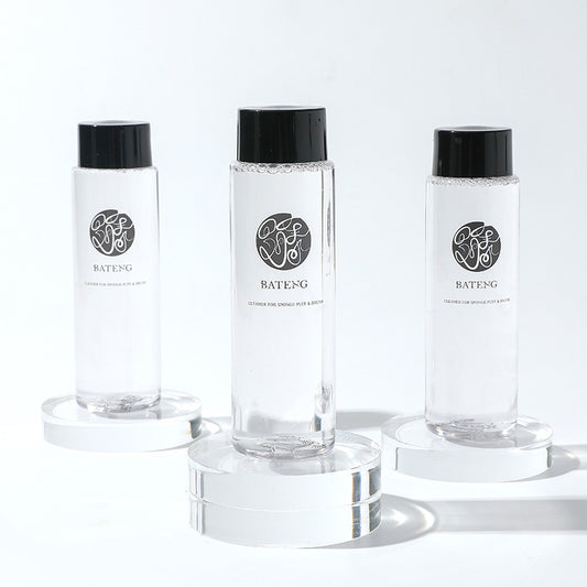 Makeup cleaner