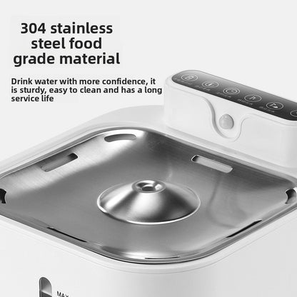 Silent cat and dog drinker