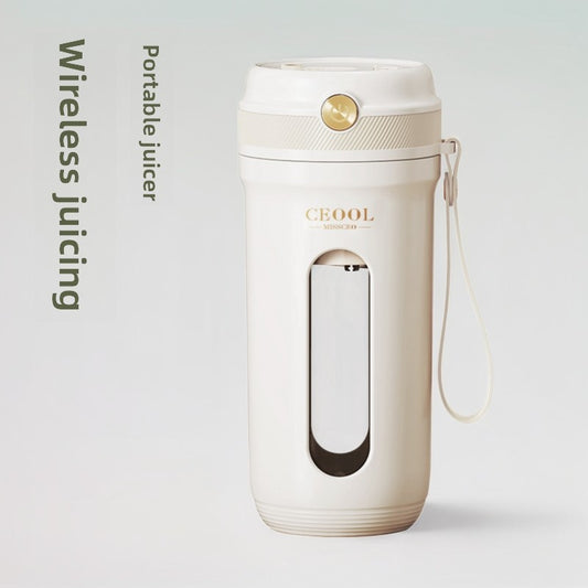 Portable juicing cup