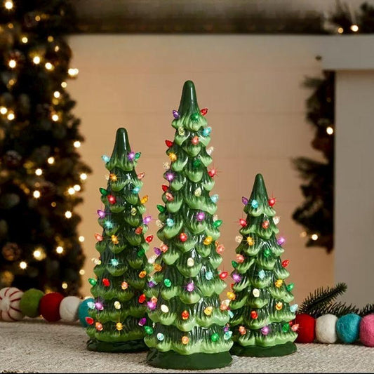 Retro Hand-Painted Desktop Christmas Tree, Ceramic Christmas Tree, Lighting Up, Desktop Christmas Tree and Lights, Perfect Desktop Family Holiday Decoration (3 AA Batteries Need to Be Prepared by Yourself)