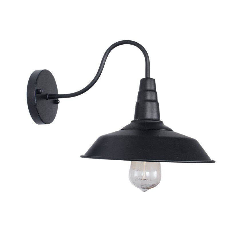 Simple iron wall lamp