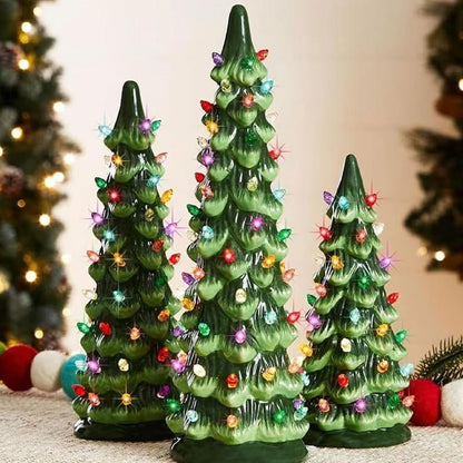 Retro Hand-Painted Desktop Christmas Tree, Ceramic Christmas Tree, Lighting Up, Desktop Christmas Tree and Lights, Perfect Desktop Family Holiday Decoration (3 AA Batteries Need to Be Prepared by Yourself)